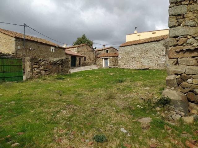Terreno en venta en Villar De Corneja, Castilla y León