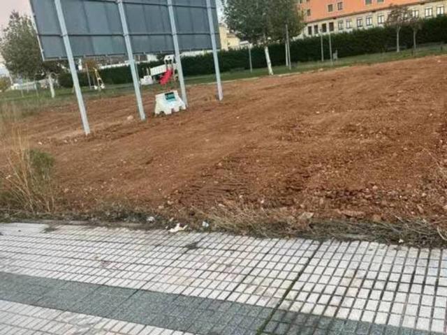 Terreno en venta en Villares De La Reina, Castilla y León