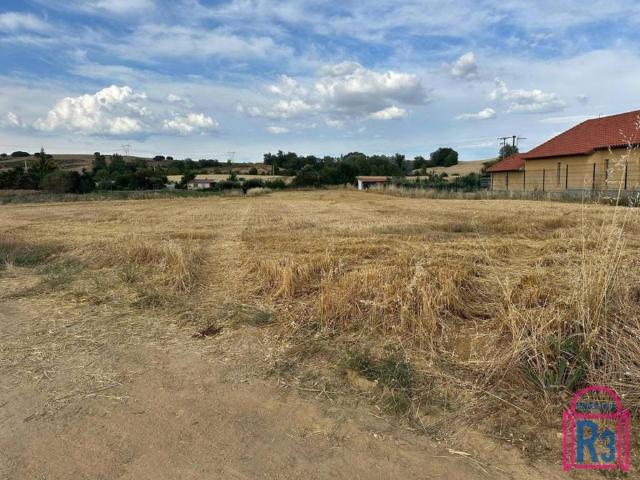 Terreno en venta en Villaturiel, Castilla y León