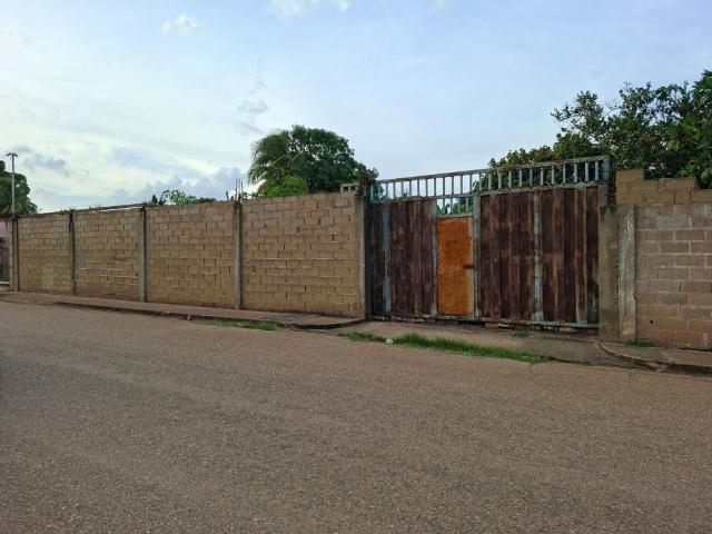 Terreno en venta en San José De Guanipa, Amazonas