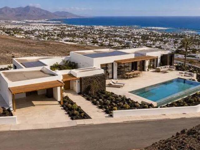 Terreno en venta en Playa Blanca, Yaiza