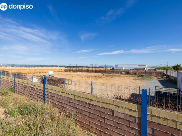Terreno en venta en Parque Metropolitano Industrial y Tecnológico, Escúzar