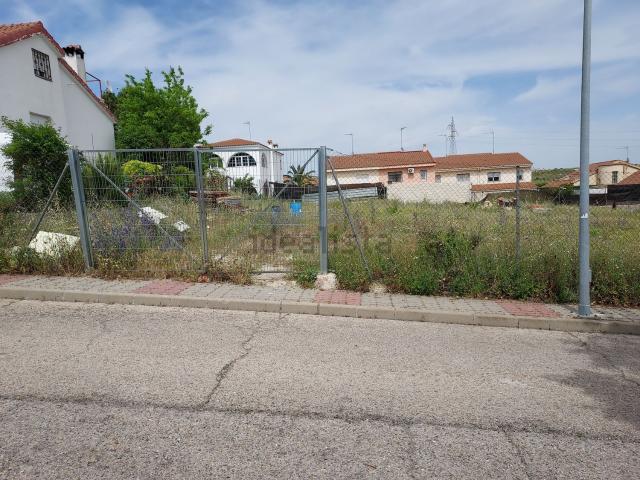 Terreno en venta en Esquivias, Toledo
