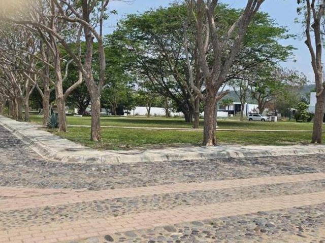 TERRENO EXCLUSIVO EN VENTA