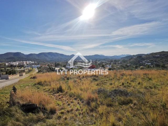 Terreno en venta en Gata De Gorgos, Valencia