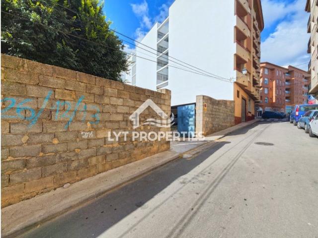 Terreno en venta en Gata De Gorgos, Valencia