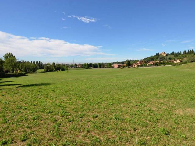 Terreno in affitto a Acerra, Campania