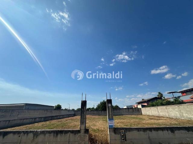 Terreno in affitto a Acerra, Campania