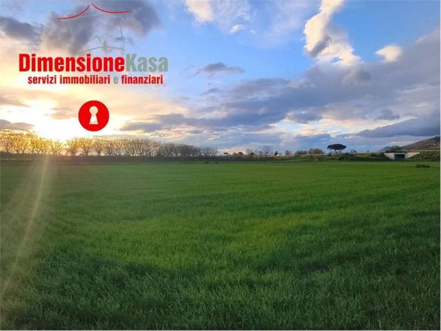 Terreno in affitto a Acerra, Campania