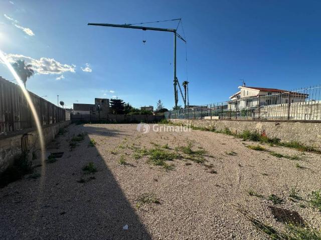 Terreno in affitto a Acerra, Campania