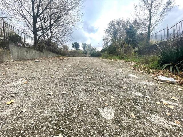 Terreno in affitto a Pomigliano D'arco, Campania
