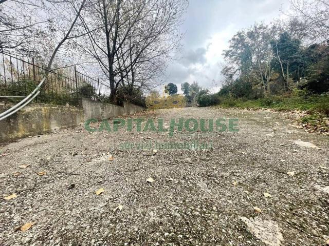 Terreno in affitto a Sant'anastasia, Campania