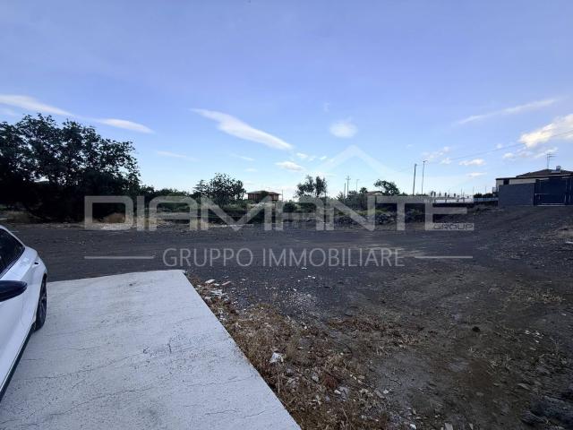 Terreno in affitto a Mascalucia, Sicilia