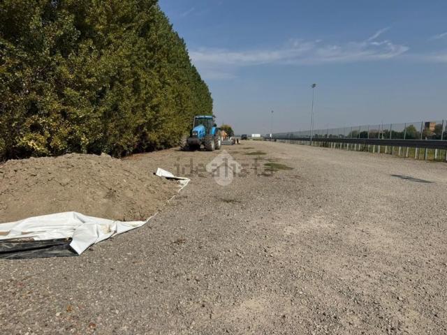 Terreno in affitto a Calderara di Reno, Bologna