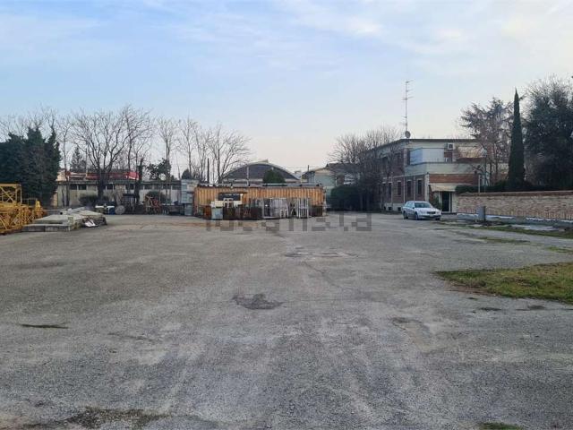 Terreno in affitto a Tresinaro - Secchia, Re