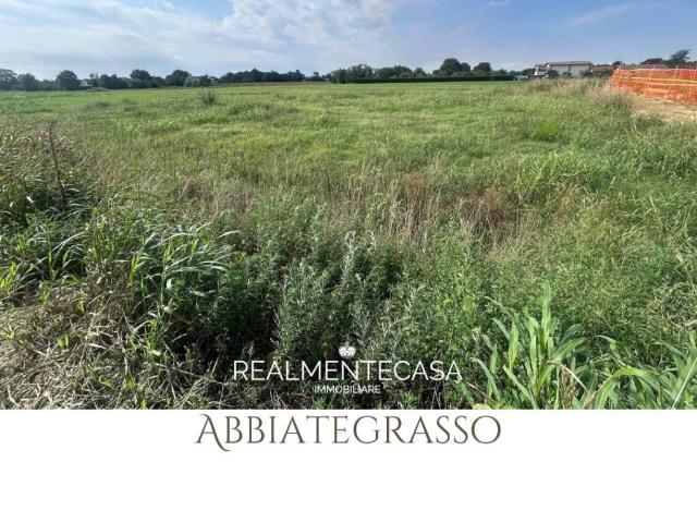 Terreno in vendita a Abbiategrasso, Milano