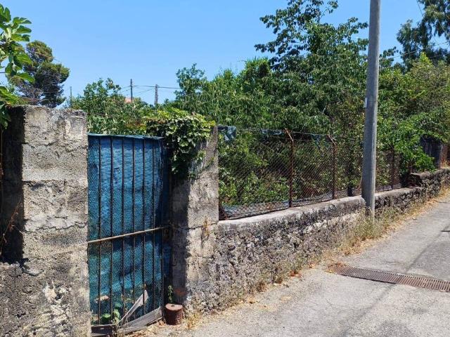 Terreno in vendita a Aci Sant'antonio, Sicilia