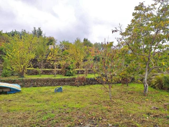 Terreno in vendita a Aci Sant'antonio, Sicilia