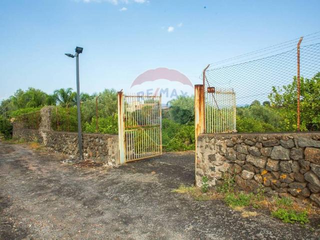 Terreno in vendita a Acireale, Sicilia