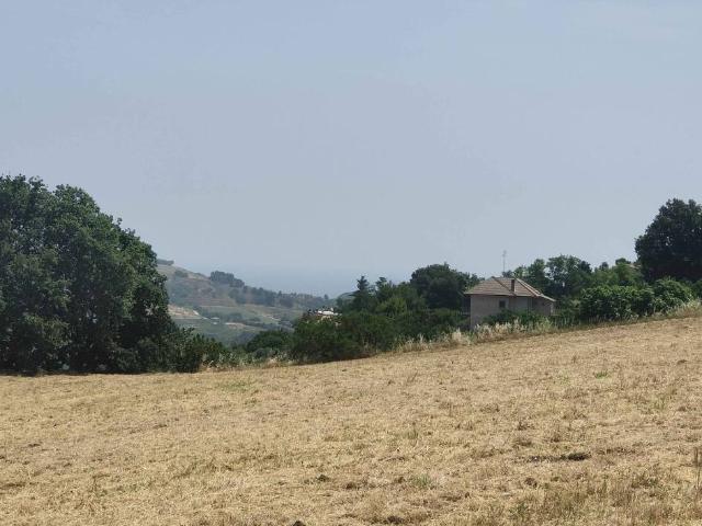 Terreno in vendita a Colle in Su, Marche