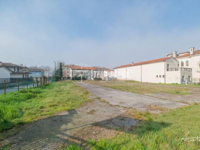 Terreno in vendita a Borgo Dolomiti, Adria