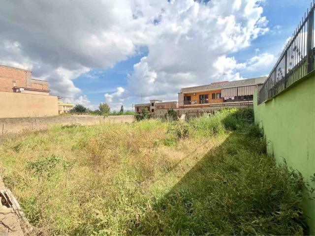 Terreno in vendita a Afragola, Napoli