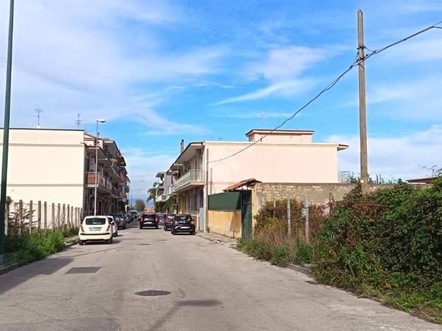 Terreno in vendita a Afragola, Campania