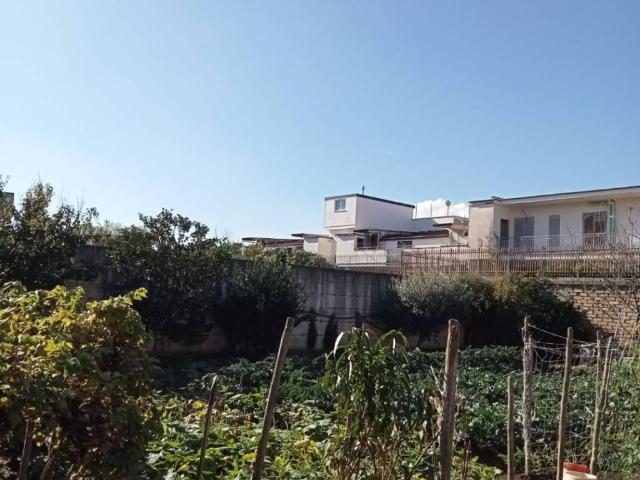 Terreno in vendita a Afragola, Campania