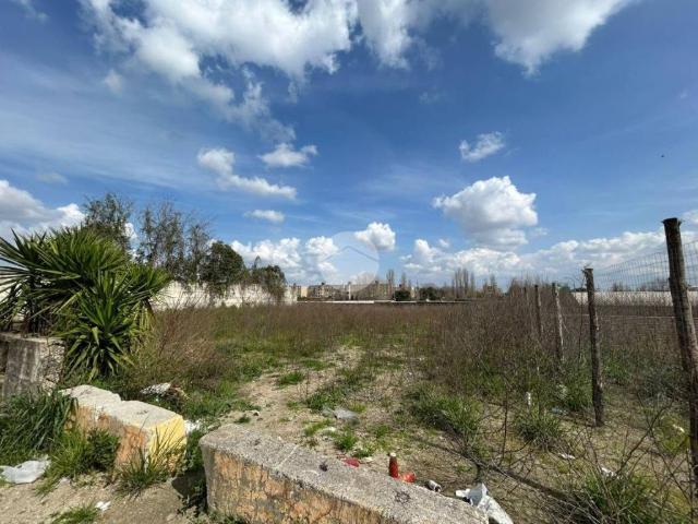 Terreno in vendita a Afragola, Campania