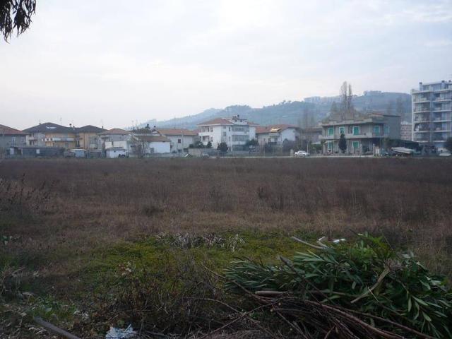 Terreno in vendita a Unione dei Comuni della Val Vibrata, Alba Adriatica