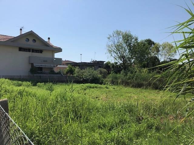 Terreno in vendita a Unione dei Comuni della Val Vibrata, Alba Adriatica