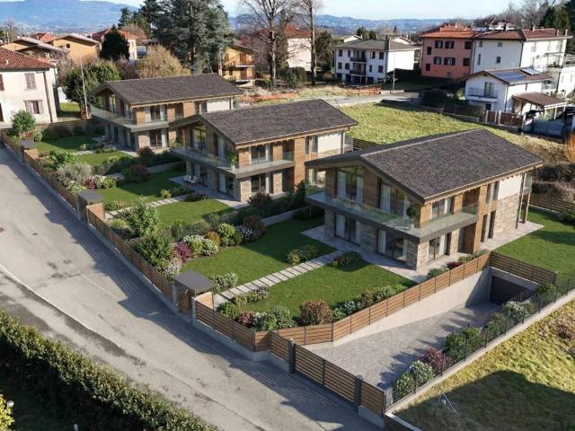 Terreno in vendita a Albavilla, Lombardia