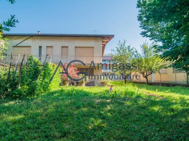 Terreno in vendita a Almè, Lombardia