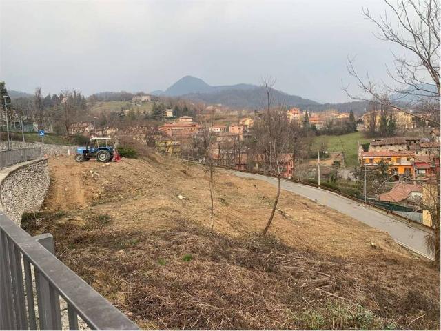 Terreno in vendita a Almenno San Bartolomeo, Lombardia
