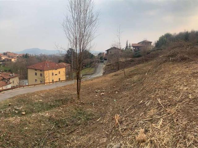 Terreno in vendita a Almenno San Bartolomeo, Lombardia