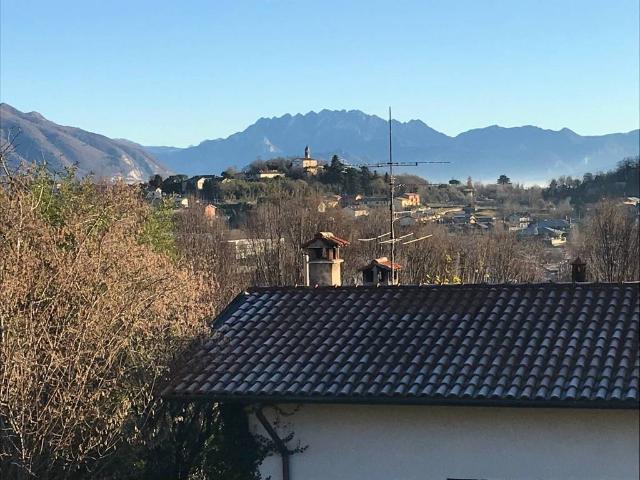 Terreno in vendita a Alzate Brianza, Lombardia