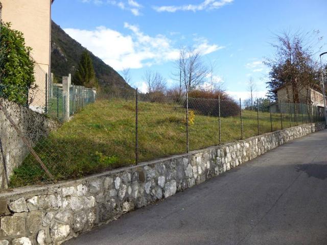 Terreno in vendita a Amaro, Friuli-Venezia Giulia
