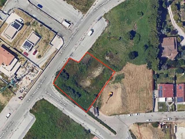Terreno in vendita a Baraccola Ovest, Marche