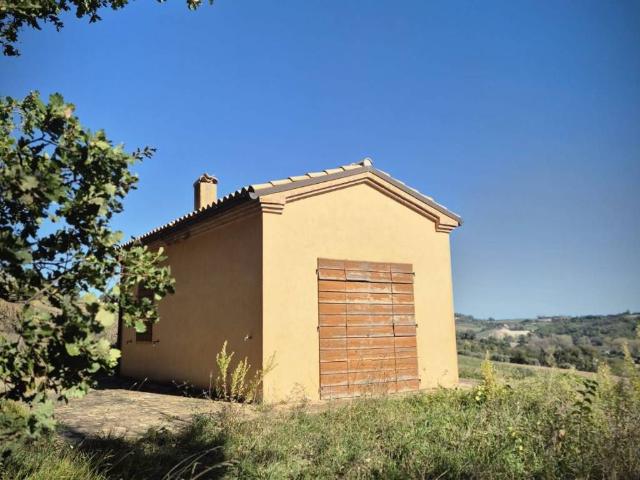 Terreno in vendita a Passo Varano, Marche