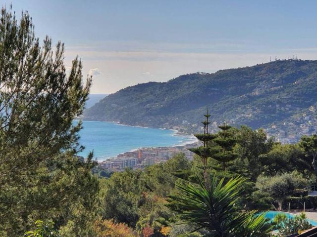Terreno in vendita a Andora, Liguria