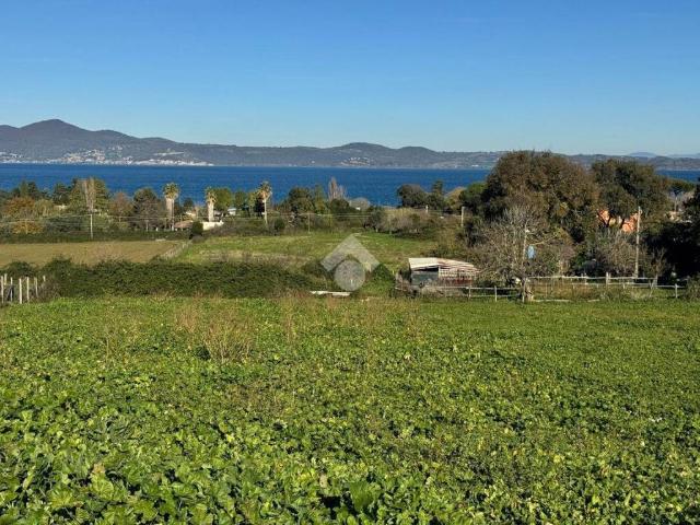 Terreno in vendita a Vigna di Valle, Roma Capitale