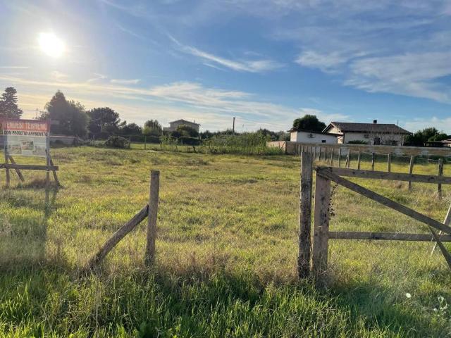 Terreno in vendita a Campo di Carne, Aprilia