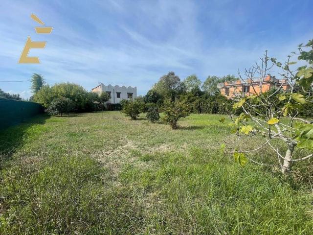 Terreno in vendita a La Marina, Ardea
