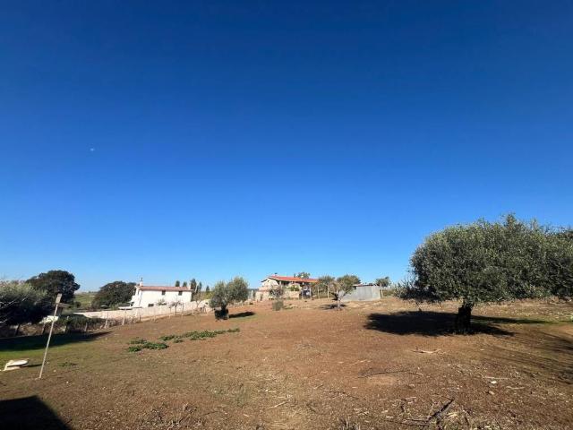 Terreno in vendita a Madonnina, Roma Capitale