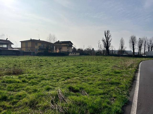 Terreno in vendita a Arluno, Lombardia