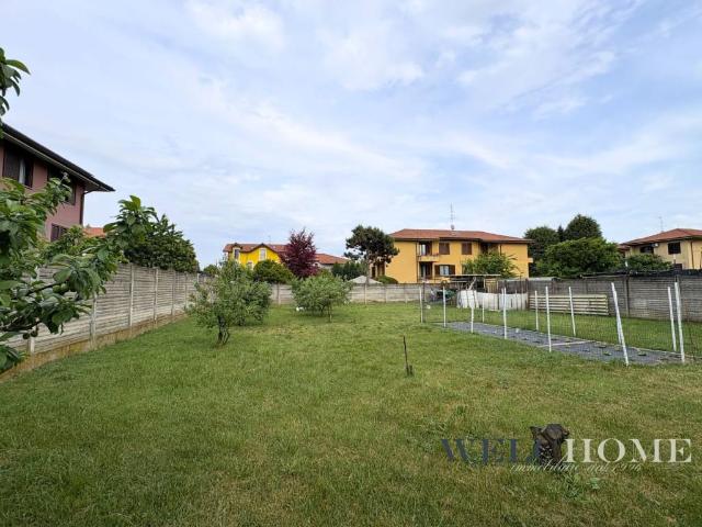 Terreno in vendita a Arluno, Lombardia