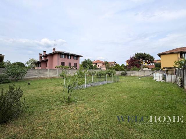 Terreno in vendita a Arluno, Lombardia