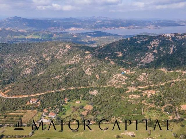 Terreno in vendita a Alzachèna/Arzachena, Sardigna/Sardegna