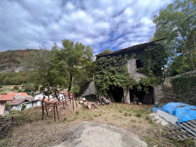 Terreno in vendita a Pagnano, Asso
