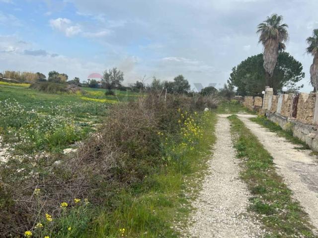 Terreno in vendita a Augusta, Sicilia